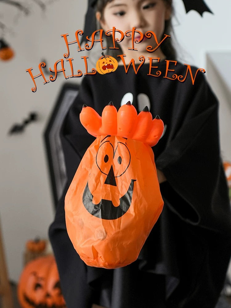 [gallery] Halloween trick-or-treat candy bag — lifestyle