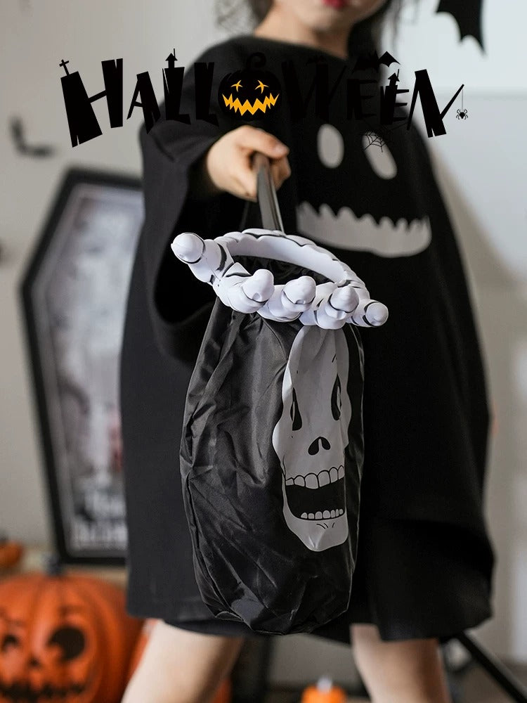 Halloween trick-or-treat candy bag — hand-held size