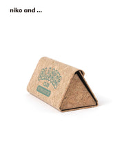 [gallery] Glasses Club style cork glasses case, studio shot